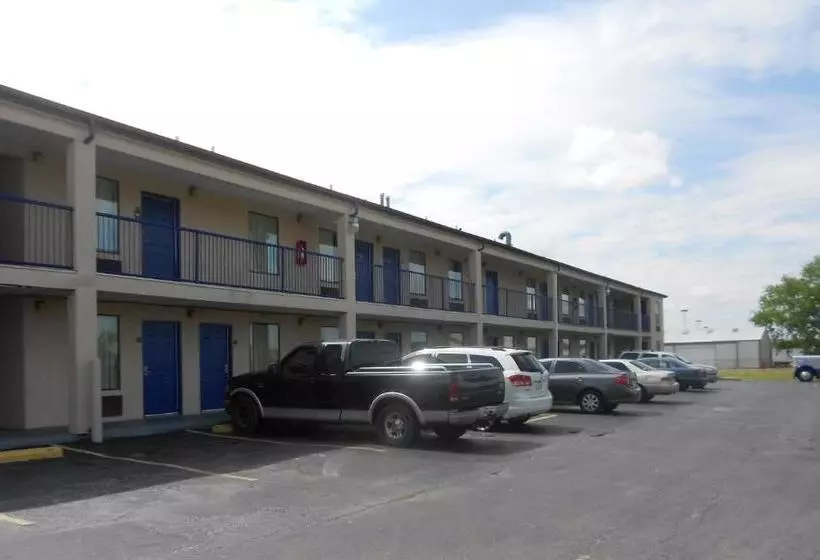 Мотель Executive Inn & Suites Covington