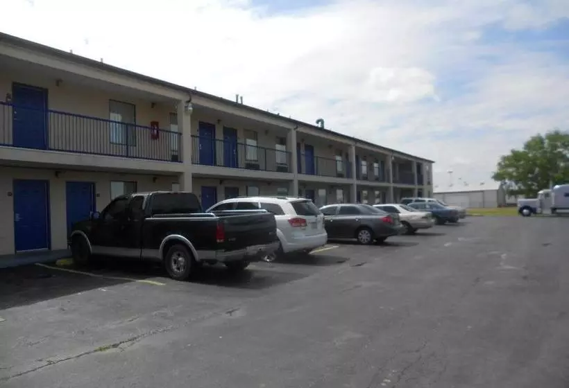 Мотель Executive Inn & Suites Covington