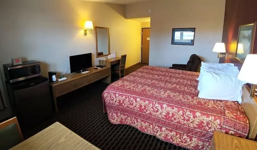 汽车旅馆  Red Carpet Inn  Windom