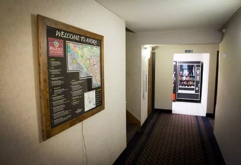 汽车旅馆  Regency Inn & Suites