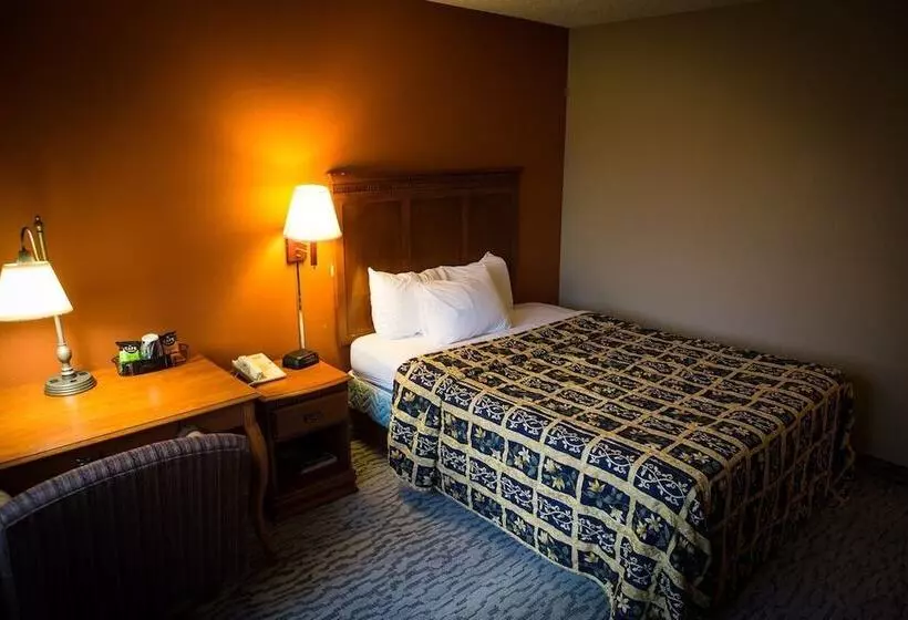 汽车旅馆  Regency Inn & Suites