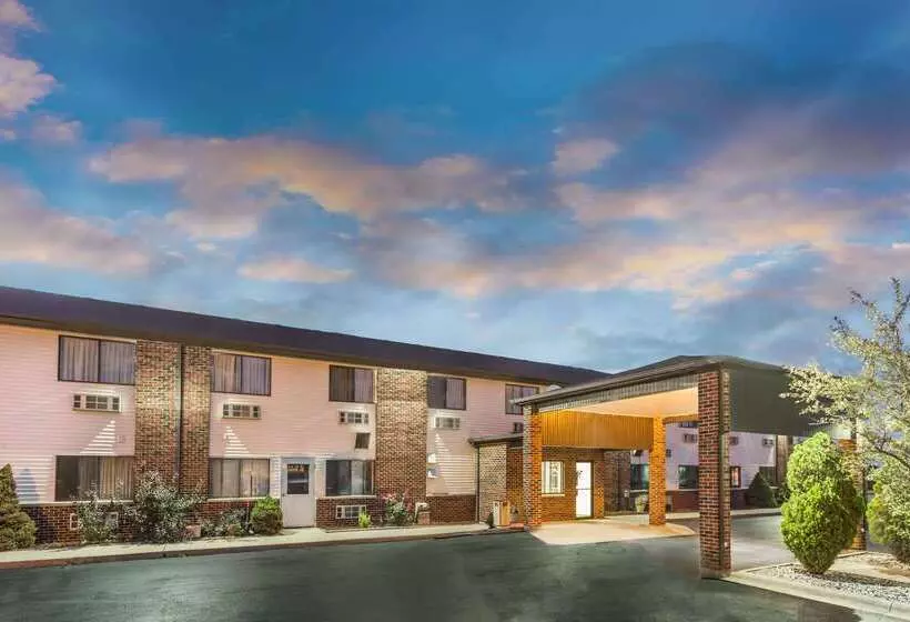 모텔 Super 8 By Wyndham Bourbonnais/kankakee Area