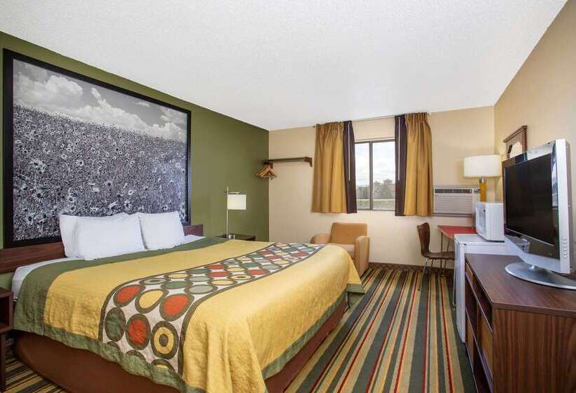 فندق على الطريق Super 8 By Wyndham Craig