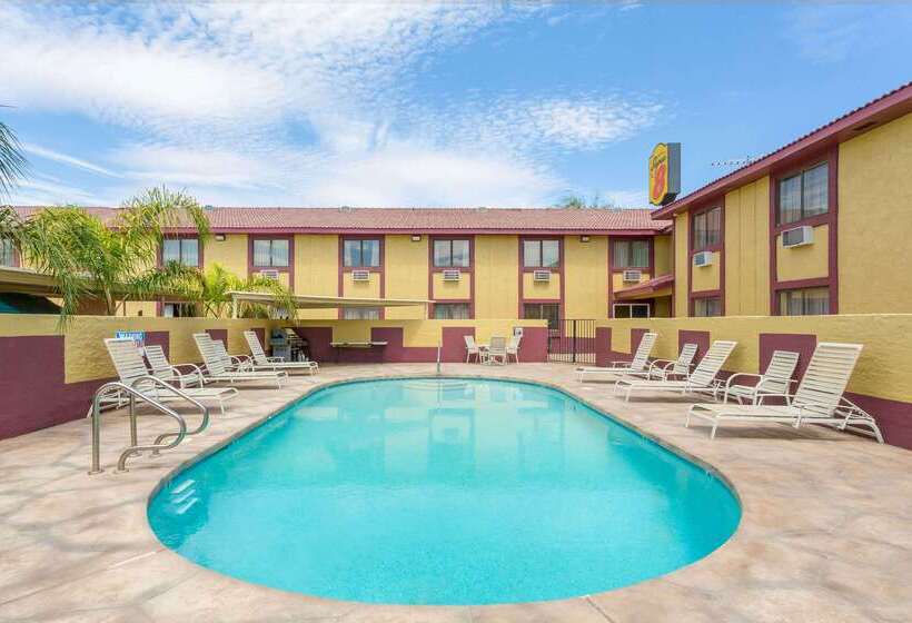 מוטל Super 8 By Wyndham Goodyear/phoenix Area