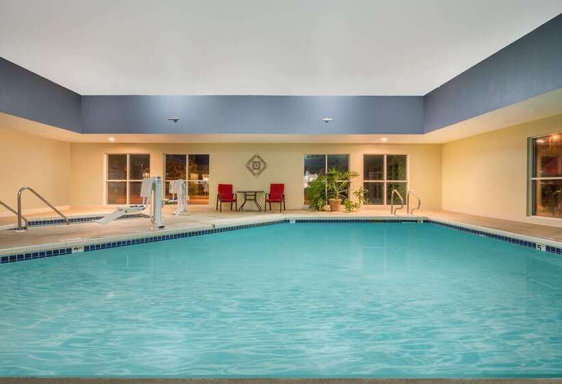 モーテル Super 8 By Wyndham Menomonie Wi