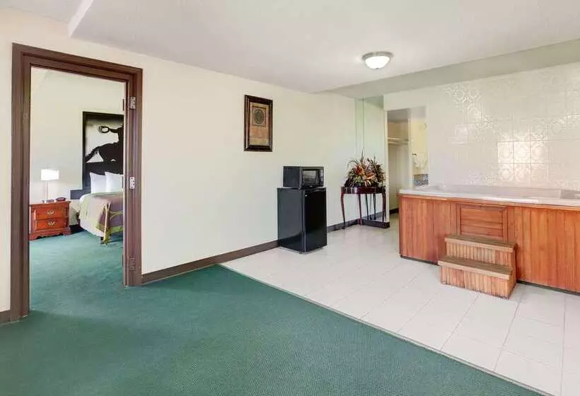 汽车旅馆  Super 8 By Wyndham Norman