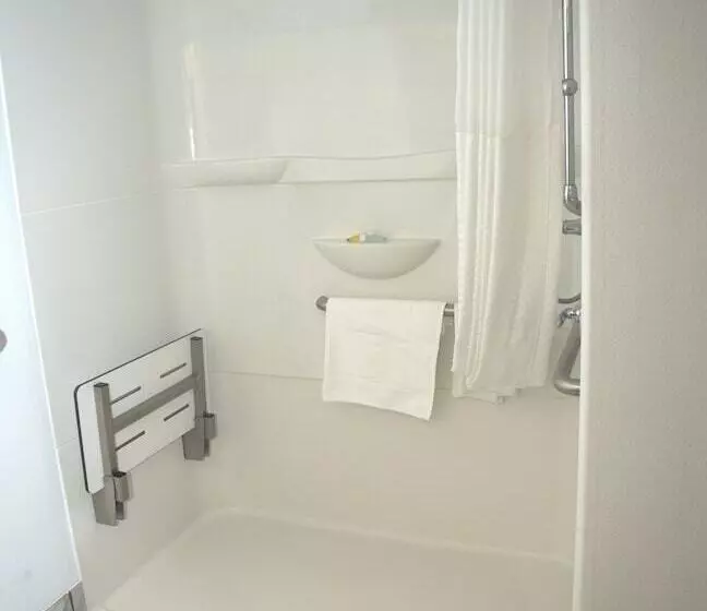 مُتل Super 8 By Wyndham Portage