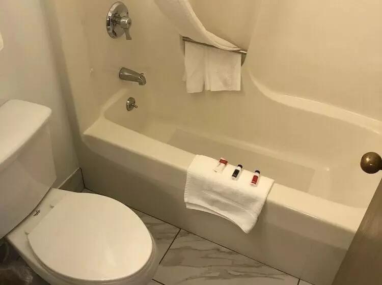 مُتل Super 8 By Wyndham Portage