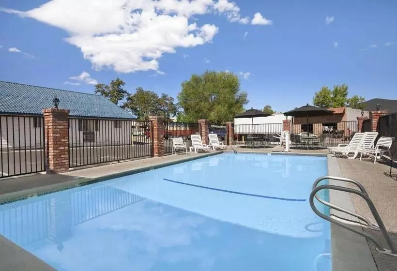 Мотель Super 8 By Wyndham Susanville