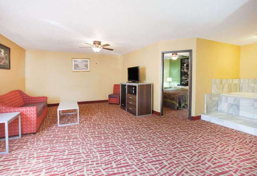Мотель Super 8 By Wyndham Van Buren/ft. Smith Area