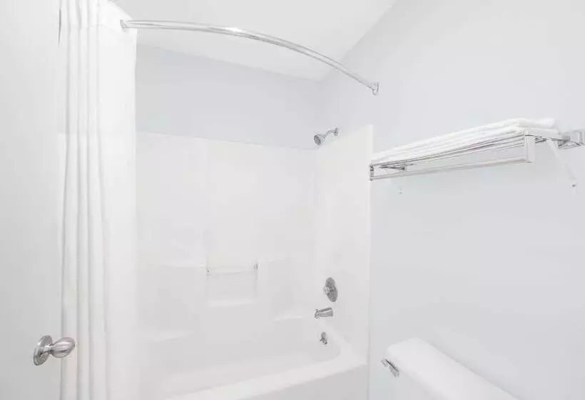 汽车旅馆  Super 8 By Wyndham Van Horn