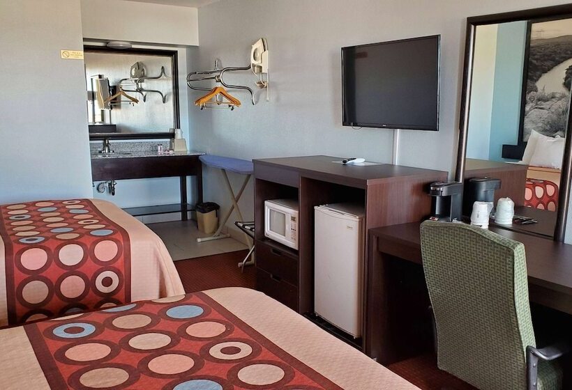 فندق على الطريق Super 8 By Wyndham Van Horn