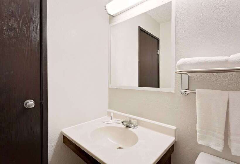 מוטל Super 8 By Wyndham Waynesboro