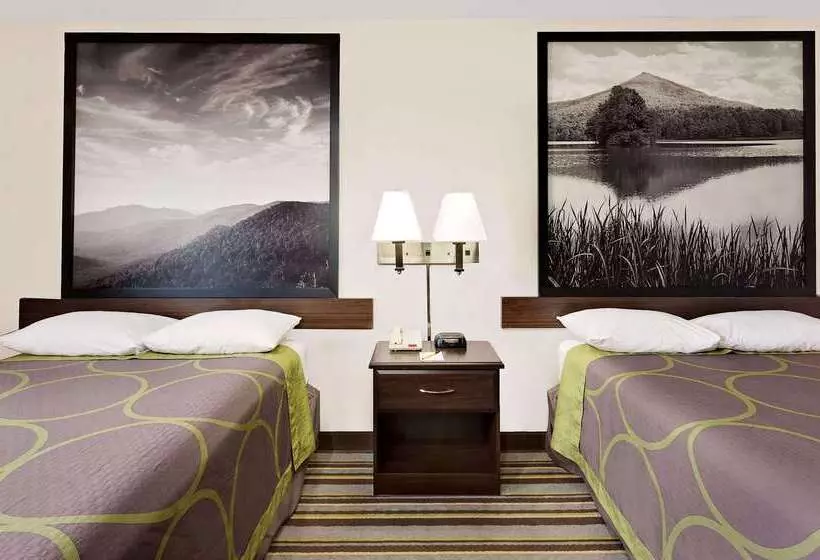 모텔 Super 8 By Wyndham Waynesboro