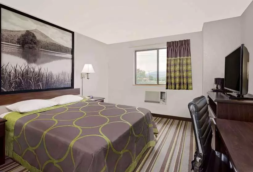 모텔 Super 8 By Wyndham Waynesboro