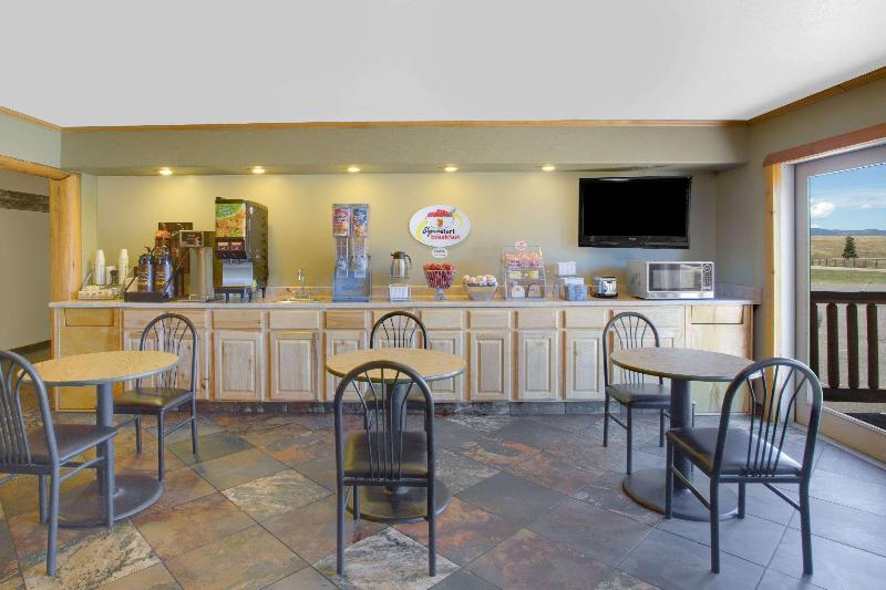 فندق على الطريق Super 8 By Wyndham West Yellowstone