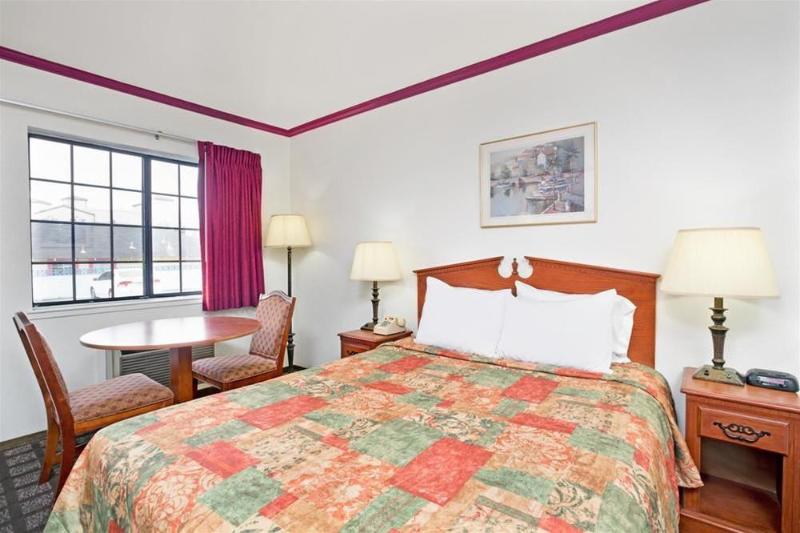 فندق على الطريق Super 8 Santa Cruz Beach Boardwalk West