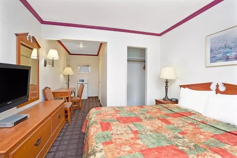 汽车旅馆  Super 8 Santa Cruz Beach Boardwalk West