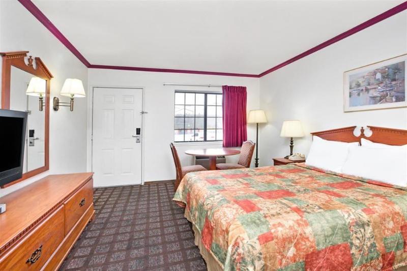 فندق على الطريق Super 8 Santa Cruz Beach Boardwalk West