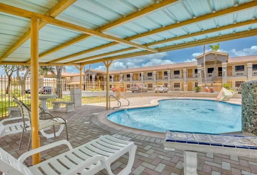 汽车旅馆  Texas Inn Donna