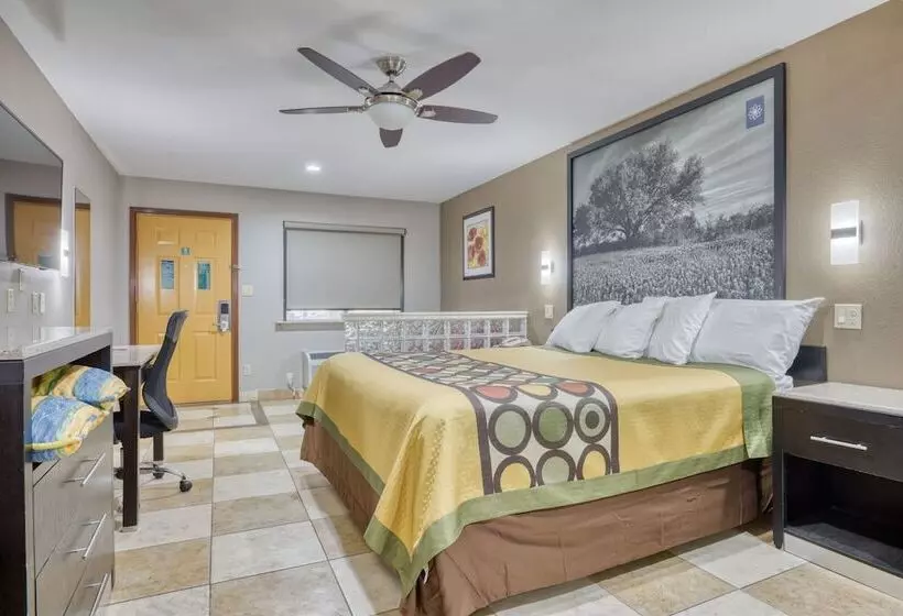 汽车旅馆  Texas Inn Donna