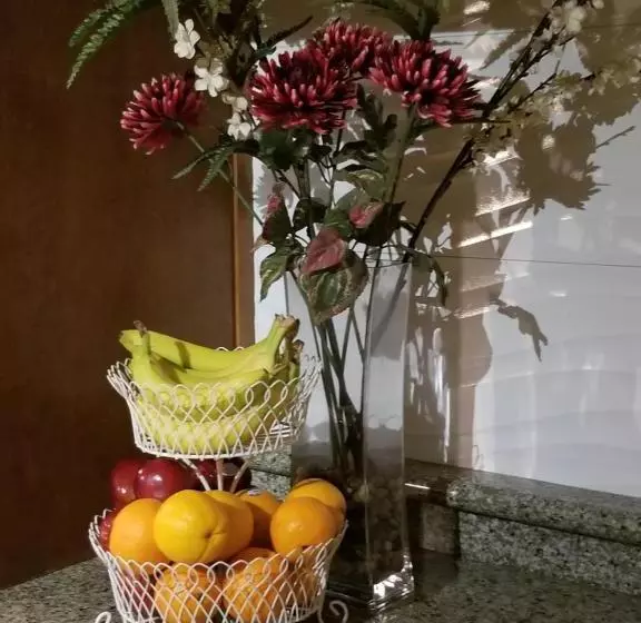 Sunburst Spa & Suites Motel