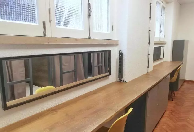 Draft Hostel & Rooms