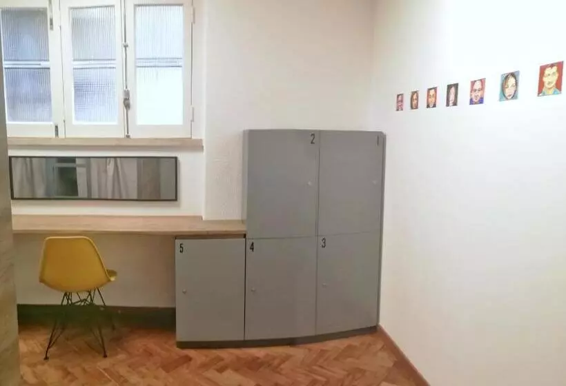 Draft Hostel & Rooms