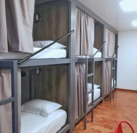 Draft Hostel & Rooms