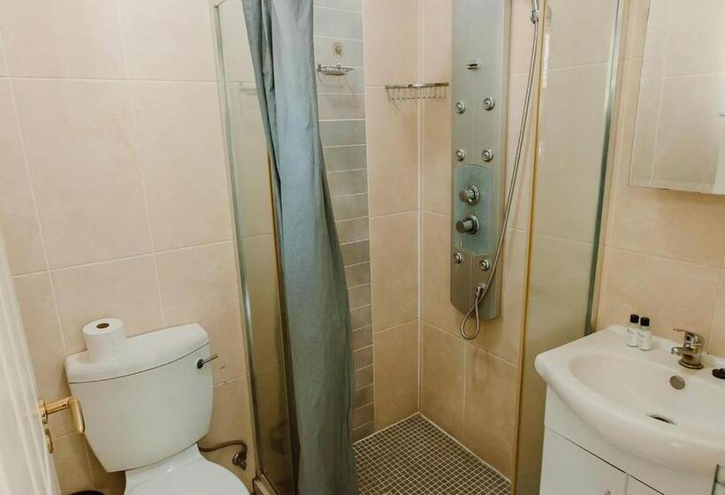 膳宿费 Golden Candle Guest House