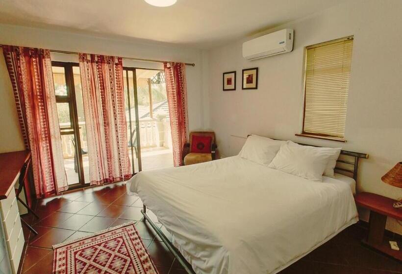 膳宿费 Golden Candle Guest House