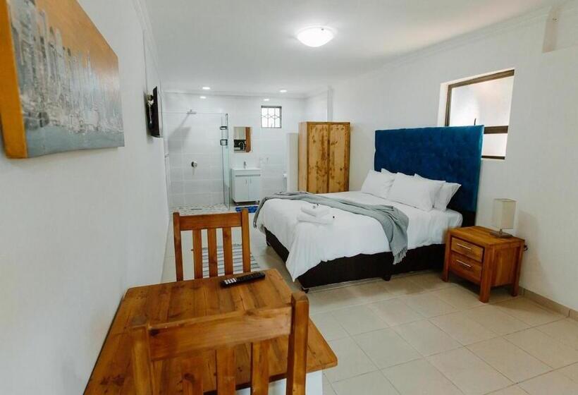 膳宿费 Golden Candle Guest House