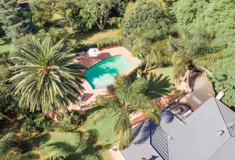 膳宿费 Golden Candle Guest House