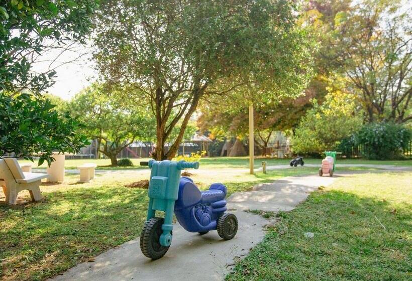 膳宿费 Golden Candle Guest House