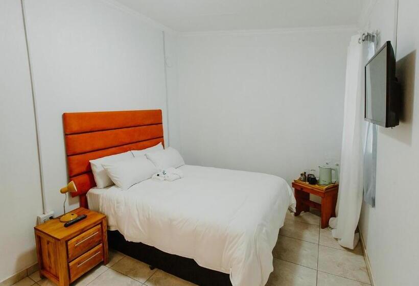 膳宿费 Golden Candle Guest House