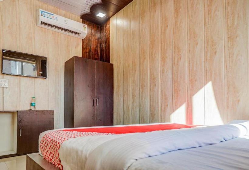 Hotel Oyo 69707 Rani Palace