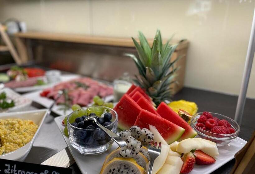 Отель Und Restaurant Landhaus Veranstaltungshaus