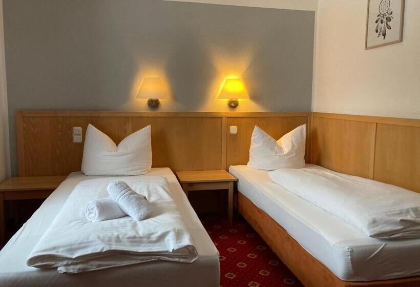 Отель Und Restaurant Landhaus Veranstaltungshaus