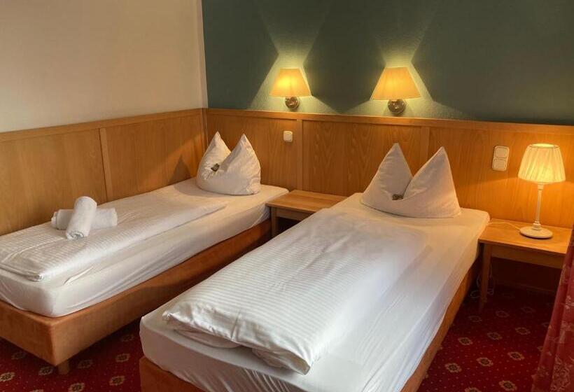 Отель Und Restaurant Landhaus Veranstaltungshaus