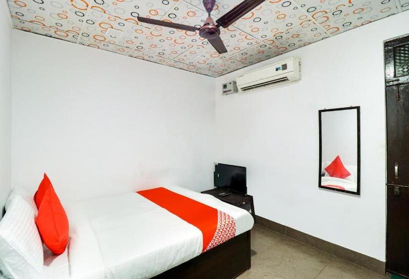 هتل Oyo 68331 Raj Palace