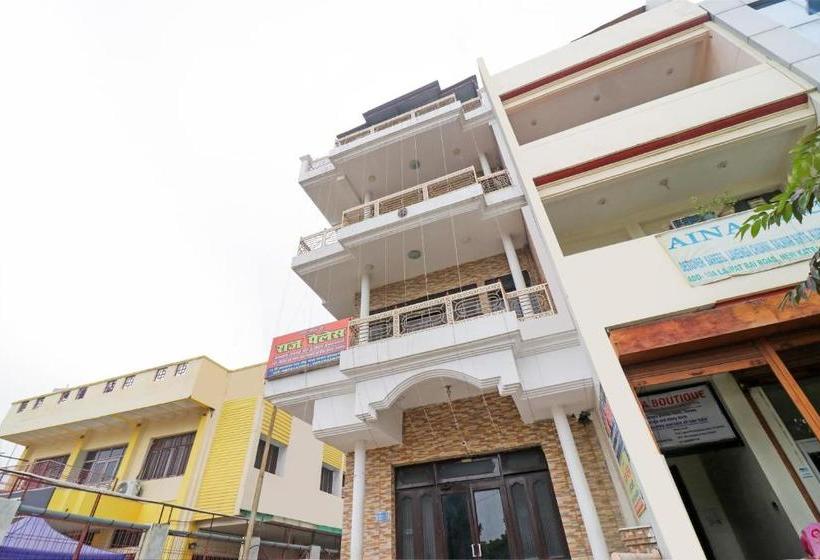 هتل Oyo 68331 Raj Palace