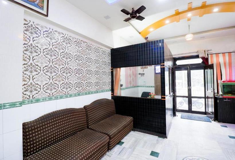 هتل Oyo 68331 Raj Palace