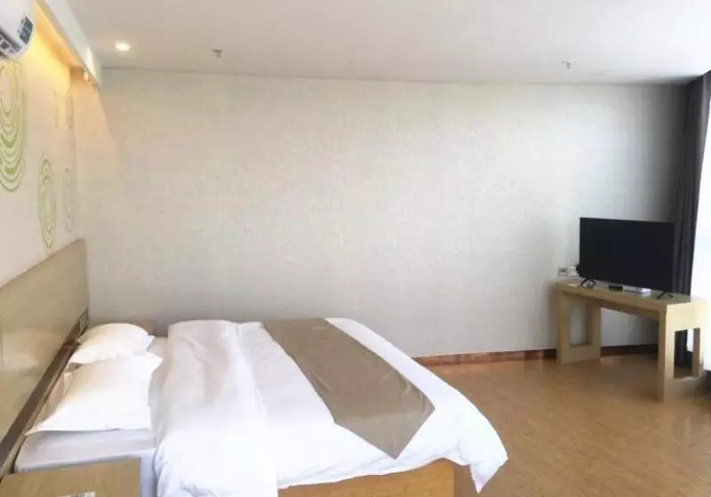 Hotelli Greentree Inn Chengde Development Zone University City Express