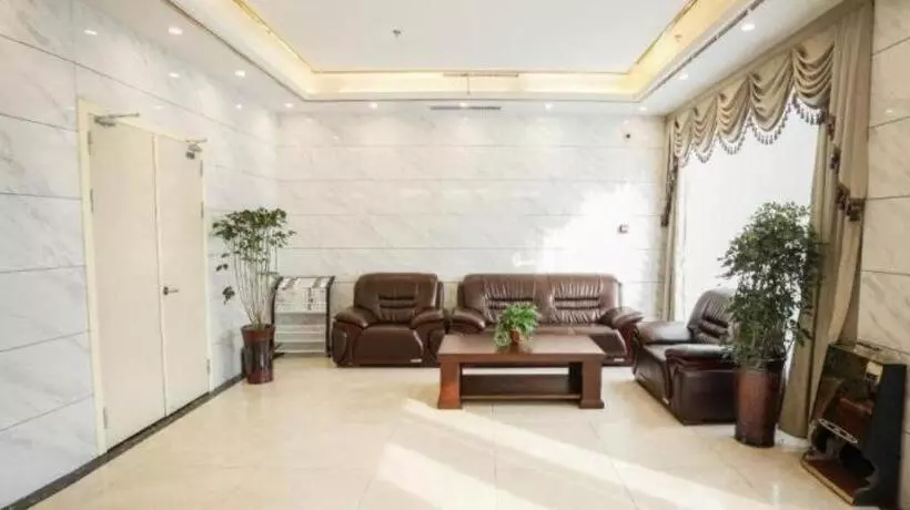 Hotelli Greentree Inn Shangqiu Ningling County Bus Station