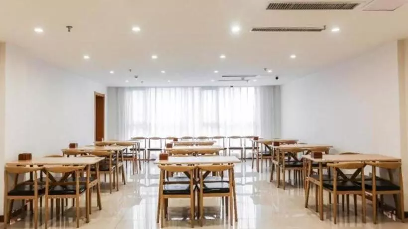 Hotelli Greentree Inn Shangqiu Ningling County Bus Station