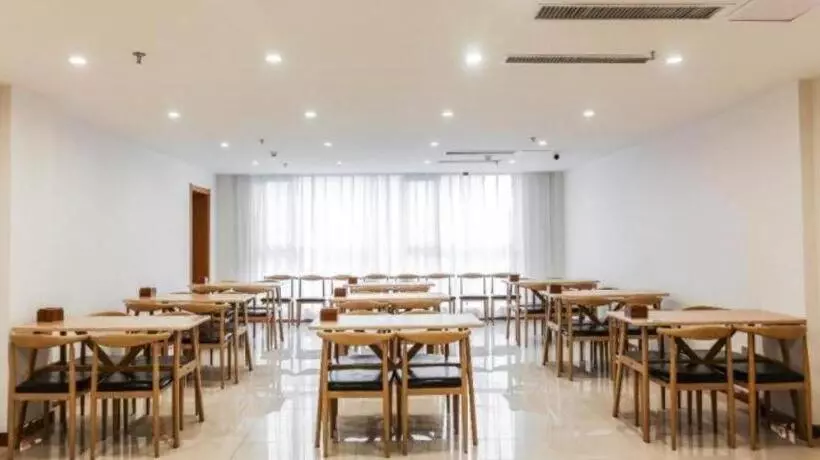 Hotelli Greentree Inn Shangqiu Ningling County Bus Station