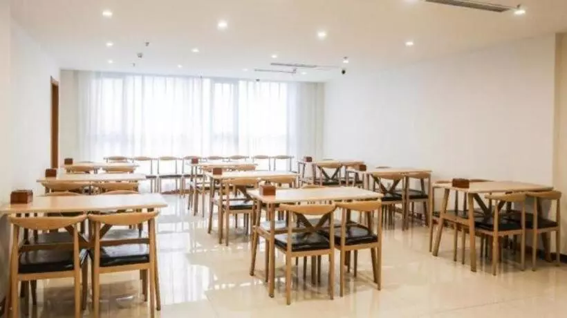 Hotelli Greentree Inn Shangqiu Ningling County Bus Station