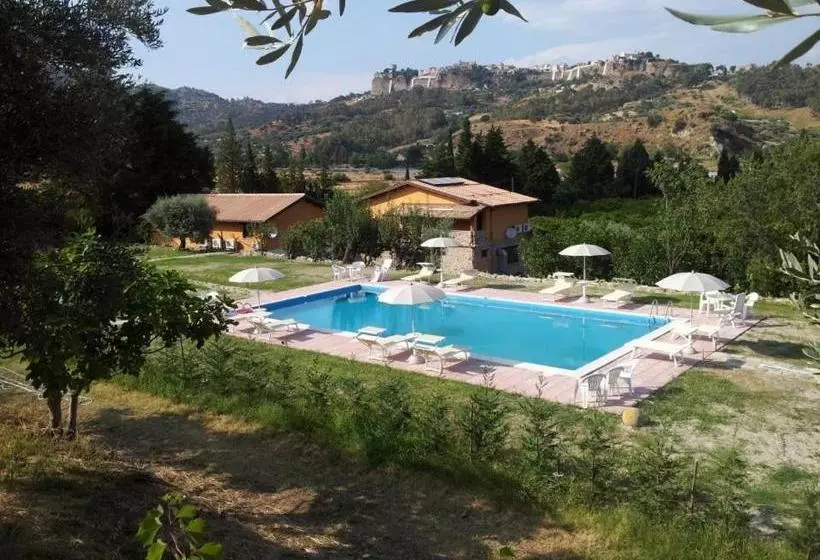 ホテル Agriturismo Feudo Gagliardi