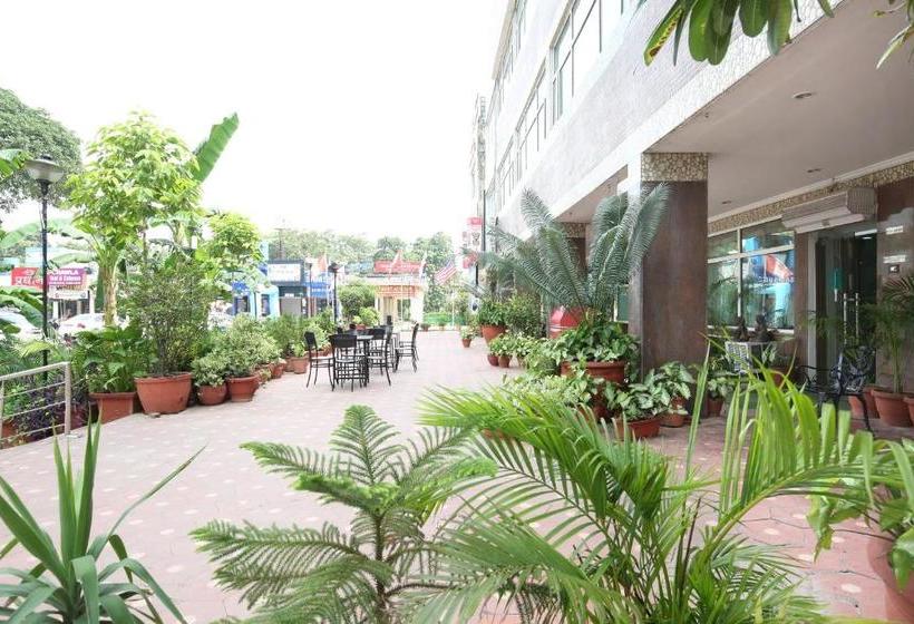 酒店 Capital O 821 Sarao