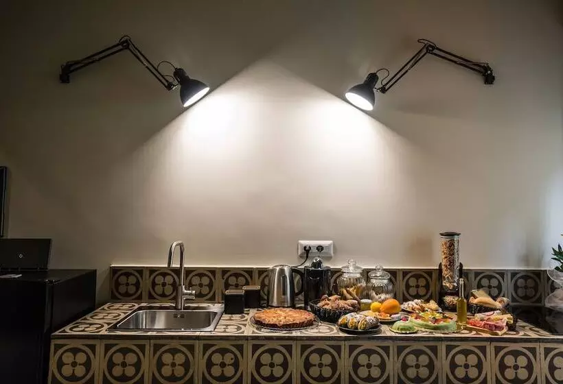 تختخواب و صبحانه Welchome   Guest Accomodation